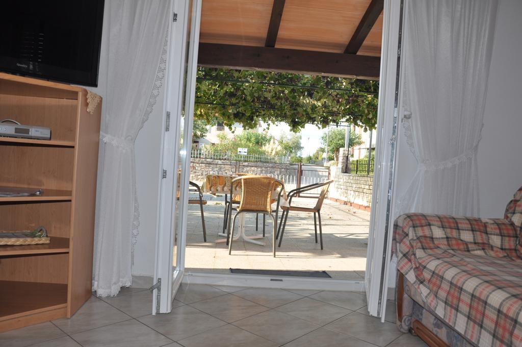 Franko Apartmani Zambratija  Exterior photo